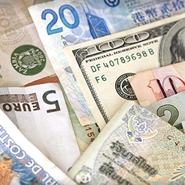 Lær om trinn 5, kostnadsimplikasjoner, i 3M ASPEC-metoden. Bilde av flere valutaer.